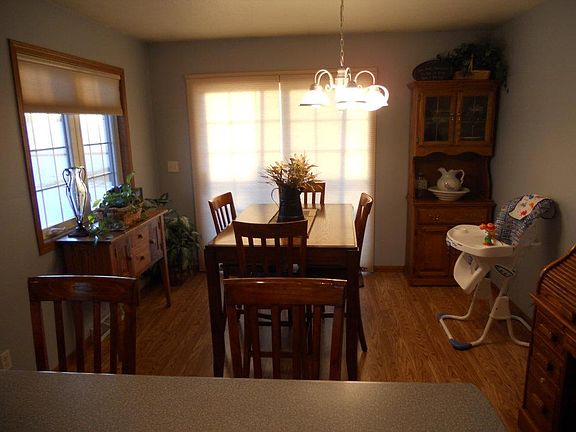 3rd image of 308 Ryan St