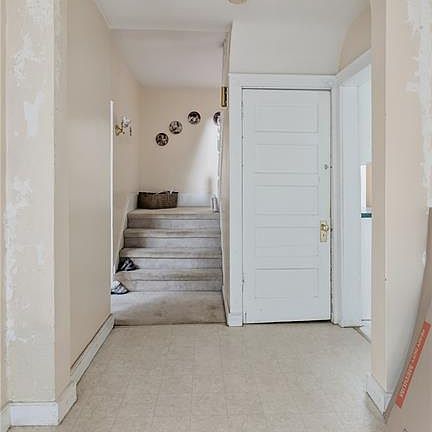 4th image of 117 3rd AVENUE W
