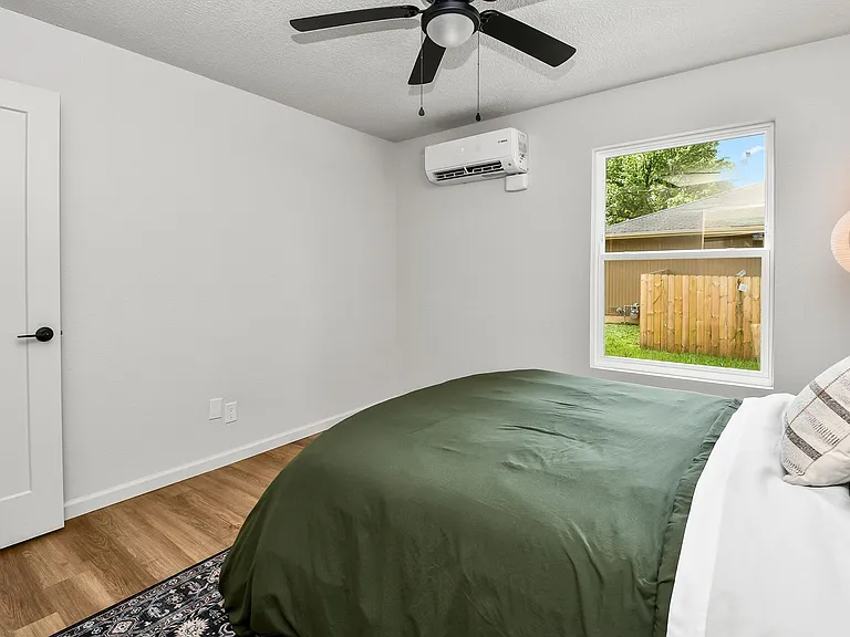2035 S Florence Ave — Photo 27