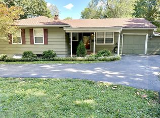 7753 Roe Ave, Prairie Village, KS 66208