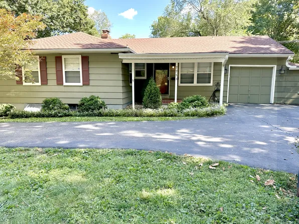 7753 Roe Ave, Prairie Village, KS 66208