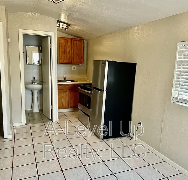 3909 S 14th Ave #3 — Photo 18
