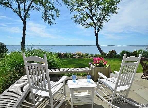 4th image of 1423 Peconic Bay Blvd