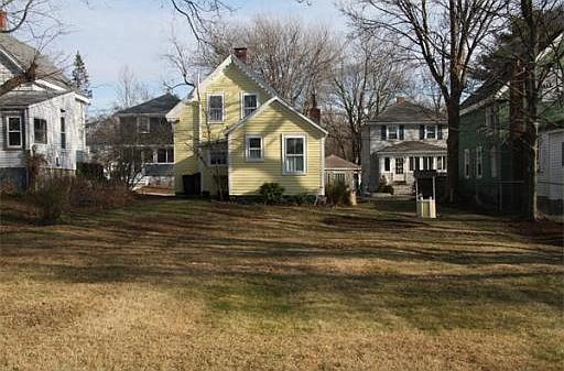 5th image of 22 Moulton Ave
