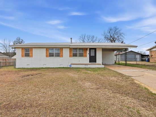 918 S Fir St, Beebe, AR 72012
