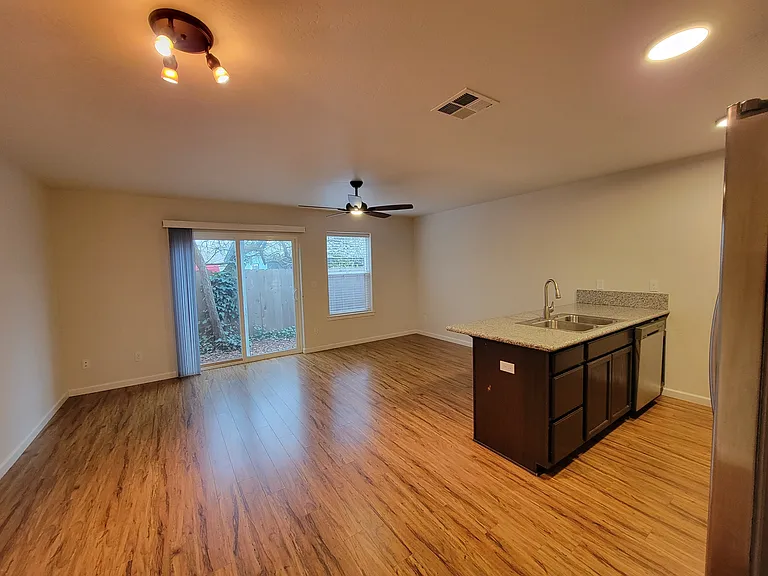 54 S Haskell St — Photo 14