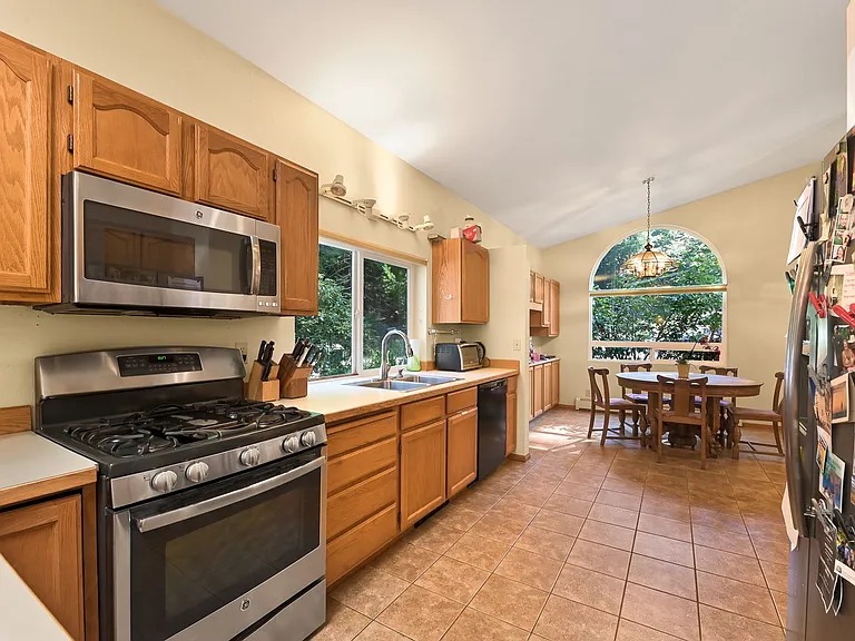 2 Holly View Way — Photo 10
