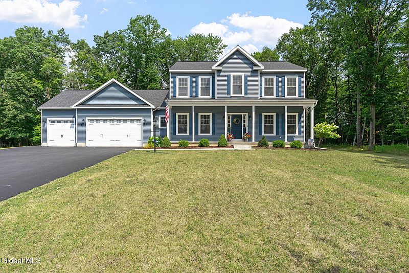 2nd image of 27 Woodland Drive
