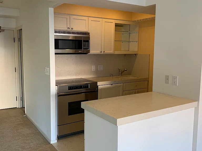 1177 California St #706 — Photo 2
