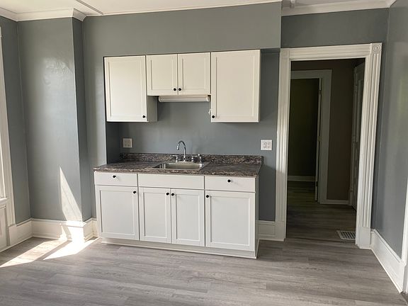 5th image of 172 River St