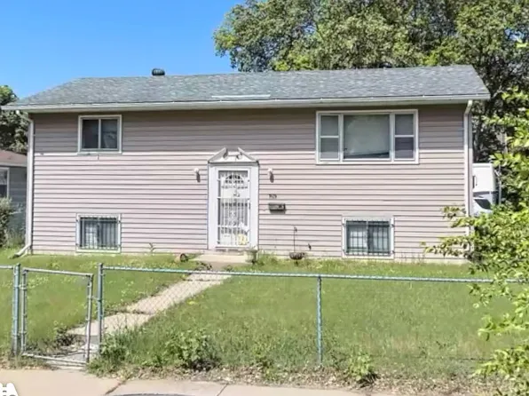 1525 Dupont Ave N, Minneapolis, MN 55411