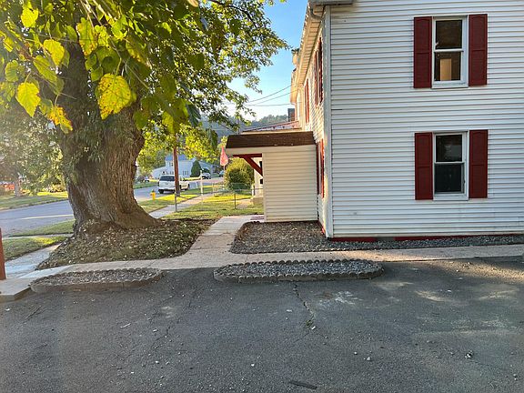 5th image of 36 E Roberts St