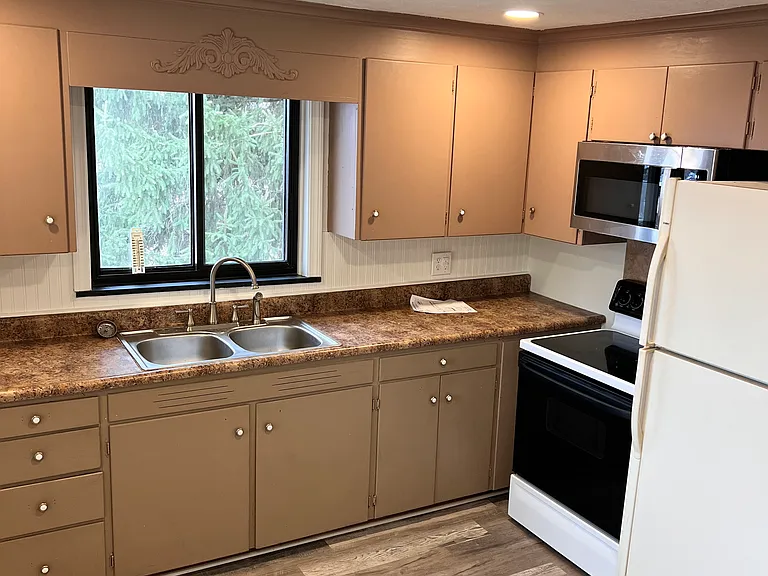 1754 Manitou Rd — Photo 8