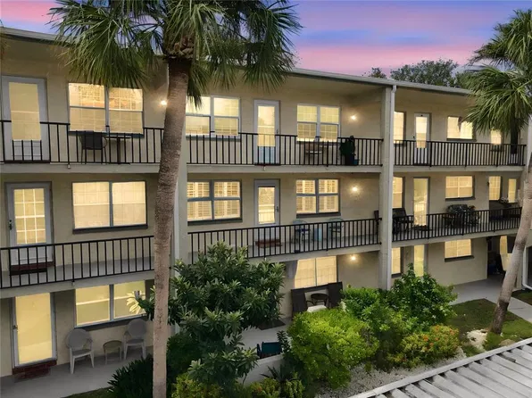 11620 PARK BOULEVARD #203, SEMINOLE, FL 33772