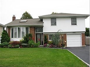 2nd image of 1505 Blue Spruce Ln