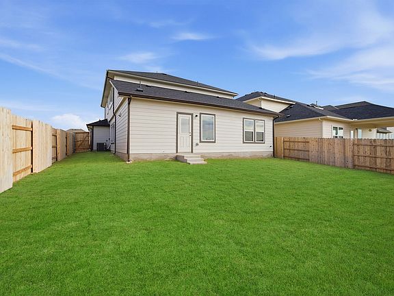 Trinity D - Backyard