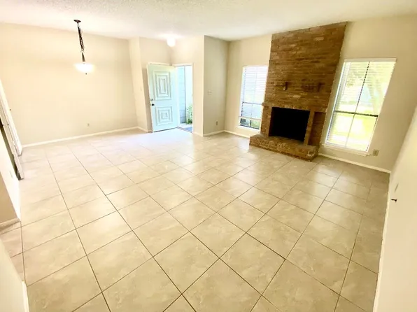 8323 Wednesbury Ln, Houston, TX 77074