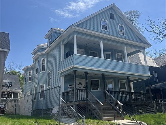 2nd image of 62 Huntington St