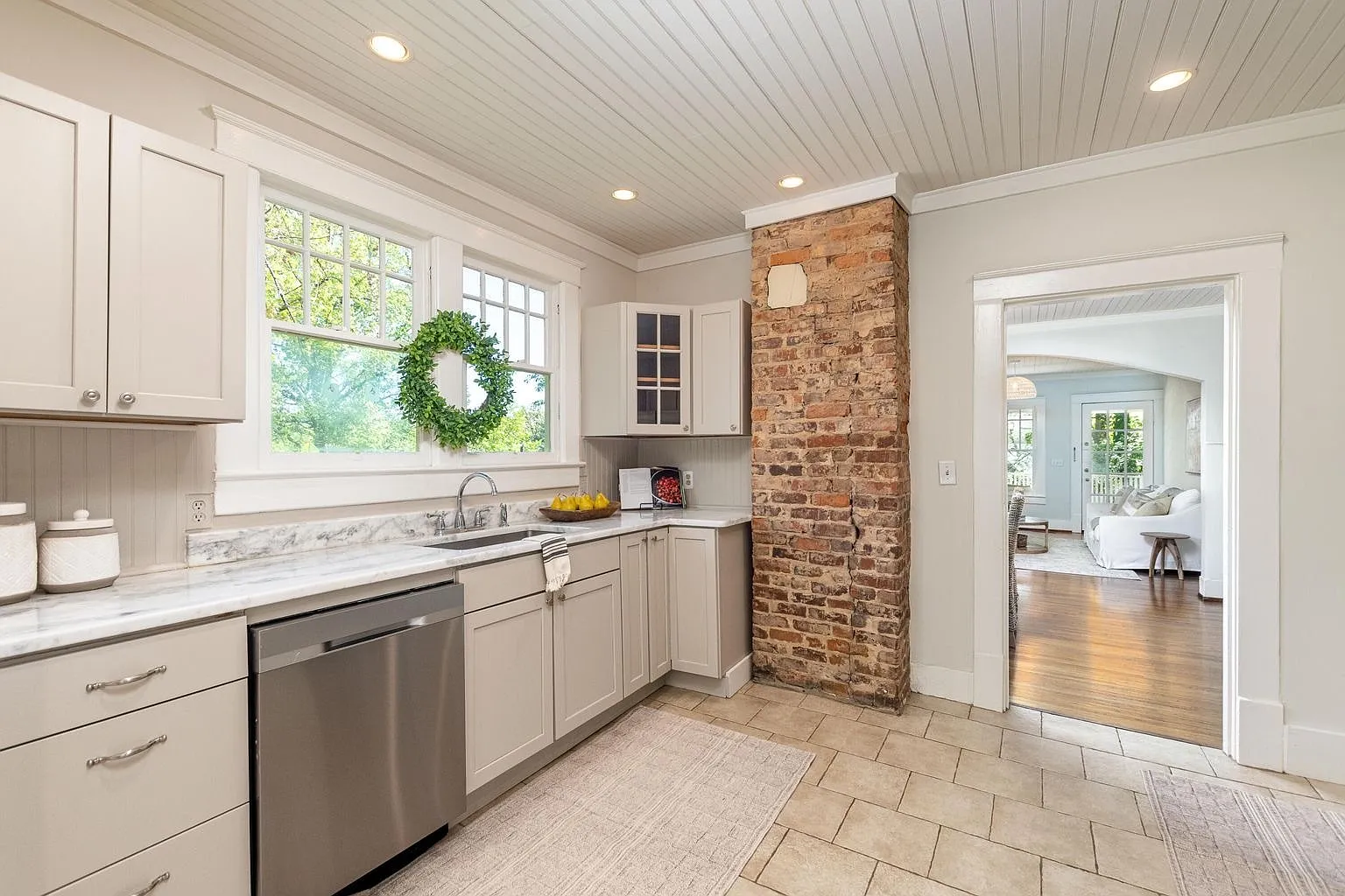 1109 Albany Street - 1 — Photo 3