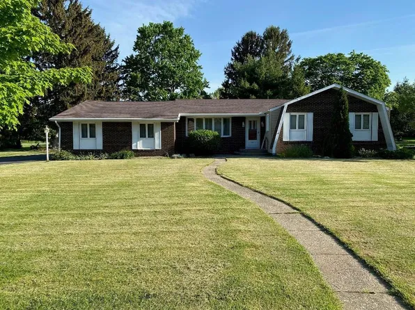 1178 Greenfield Dr, Erie, PA 16509