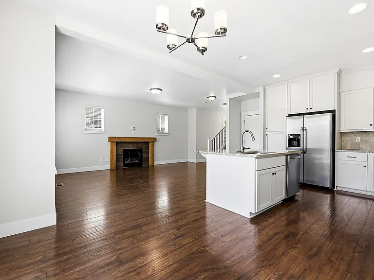 1068 SE Leonel Ln — Photo 10
