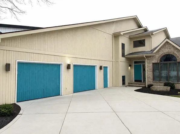 2480 E Lake Shore Dr, Crown Point, IN 46307