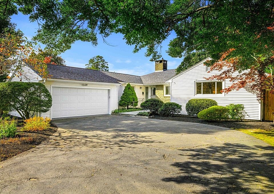 1st image of 107 Bradlee Ave