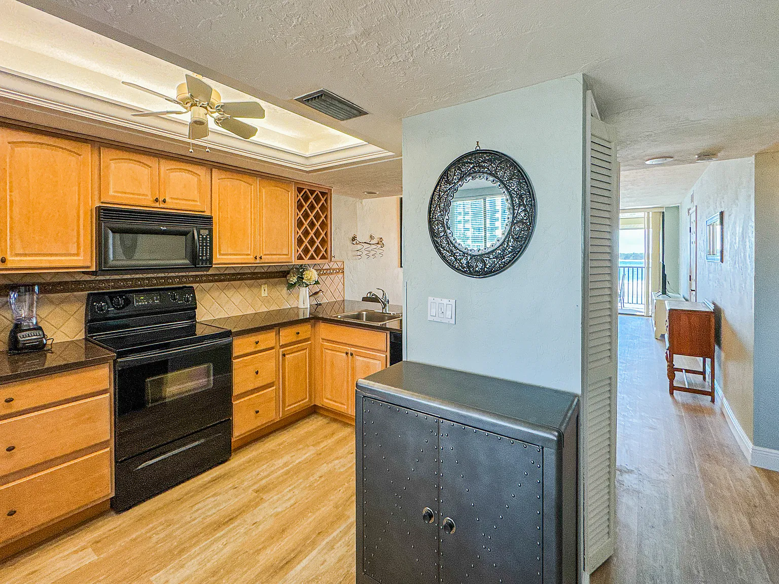 8400 Estero Blvd — Photo 2