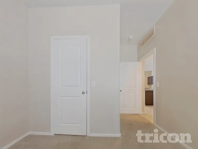 31026 W Earll Dr — Photo 15