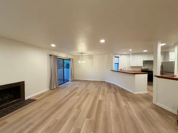 8445 Via Mallorca Unit 65, La Jolla, CA 92037