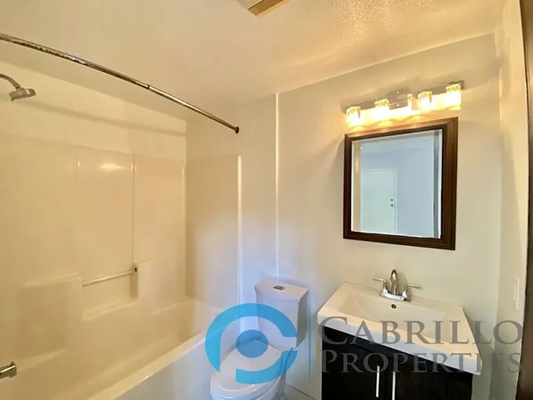 908 G St #11 — Photo 5