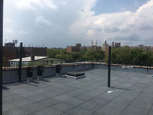 Rented by Lodger Corp | media 28