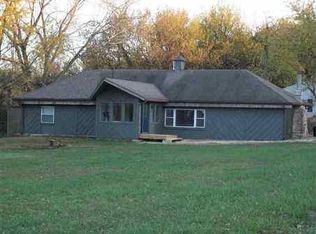 1747 SW 65th St, Topeka, KS 66619