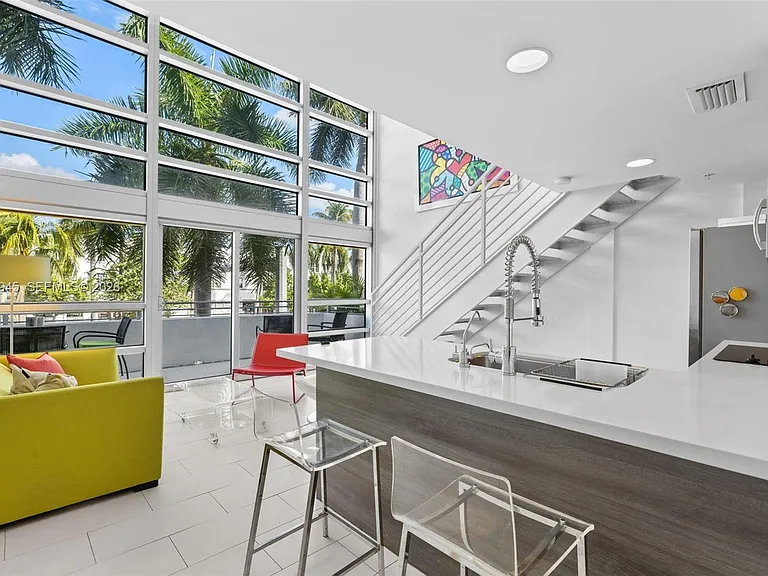 421 Meridian Ave #6 — Photo 6
