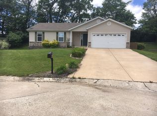61 Robin Hood Dr, Troy, MO 63379