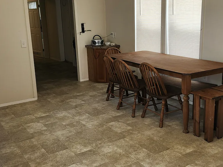 535 Clearview Dr — Photo 3