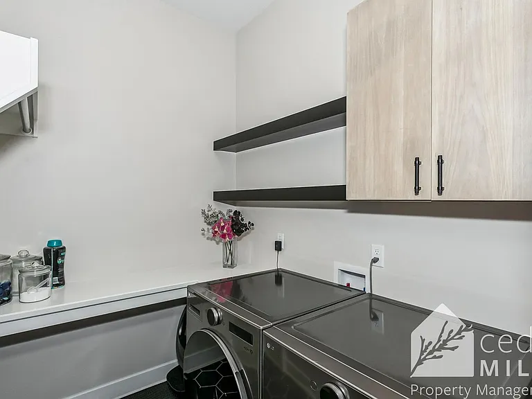 1502 N Emerald Valley Dr — Photo 8