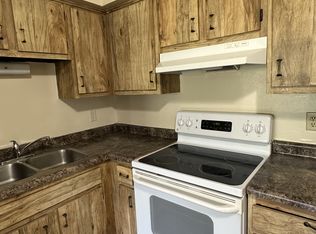 3310 Packer Dr APT 103, Racine, WI 53404