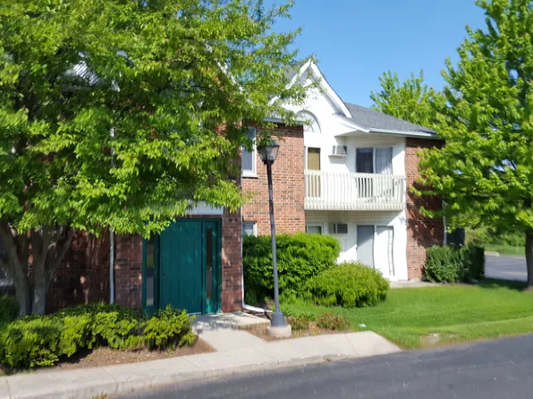 1341 Cunat Ct APT 1C, Lake In The Hills, IL 60156