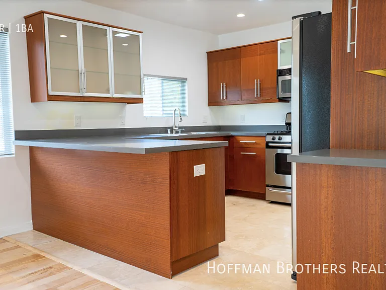 1117 S Cochran Ave #1 — Photo 3