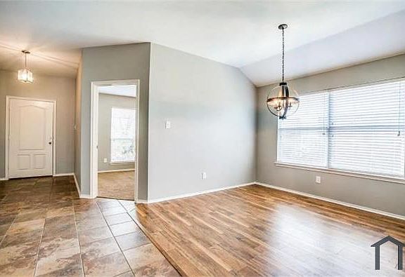 2nd image of 3201 Spruce St