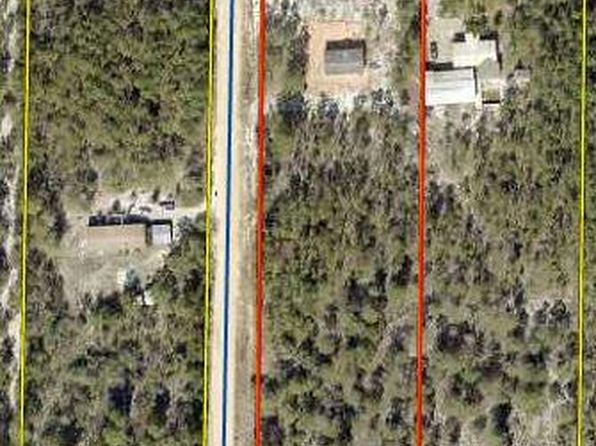 157 Pine Ln, Freeport, FL 32439
