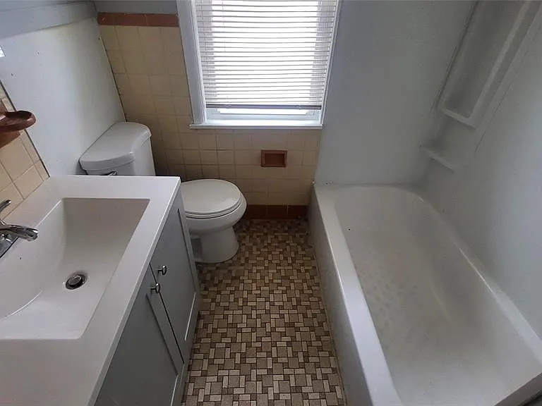 174 South Ave #2 — Photo 8