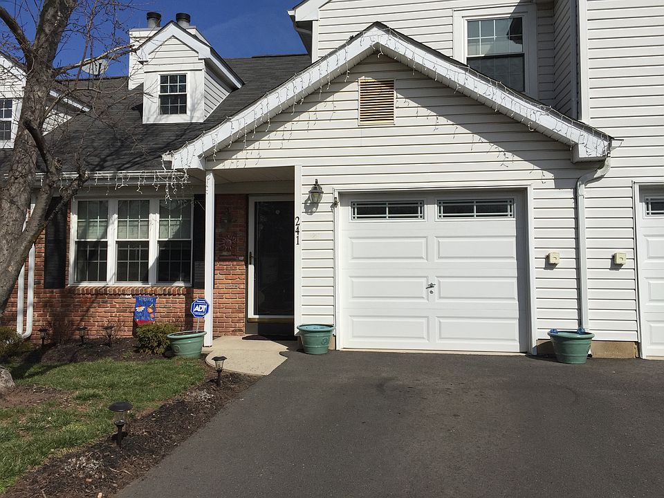 1st image of 241 Tintern Ct