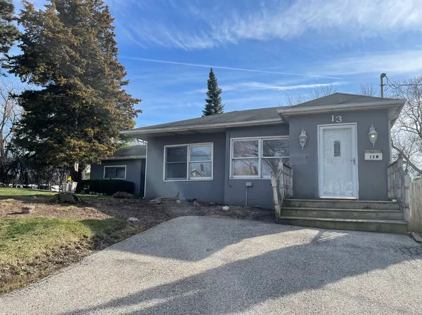 13 W Washington St, Round Lake, IL 60073