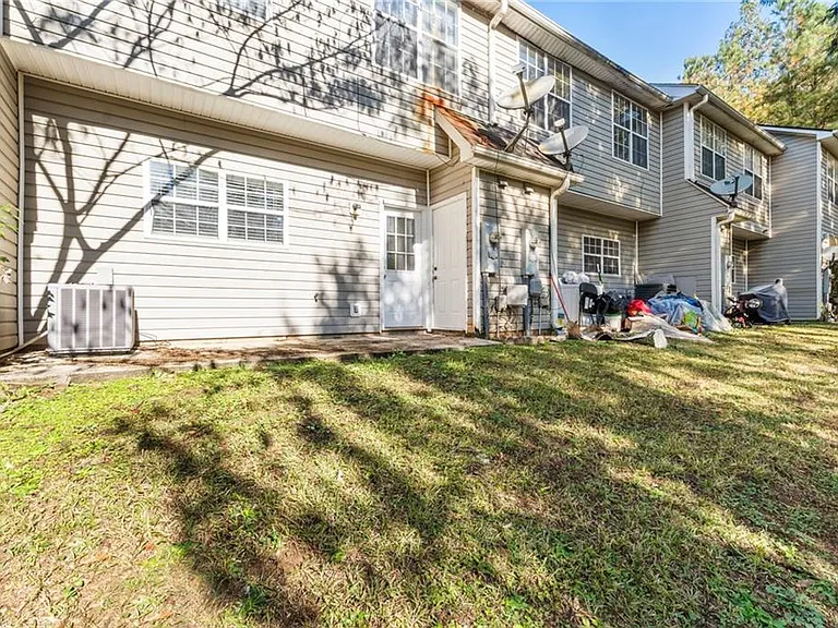 6750 Sunset Hills Blvd — Photo 19