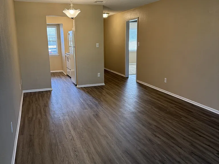 Sorrento Apartments — Photo 6