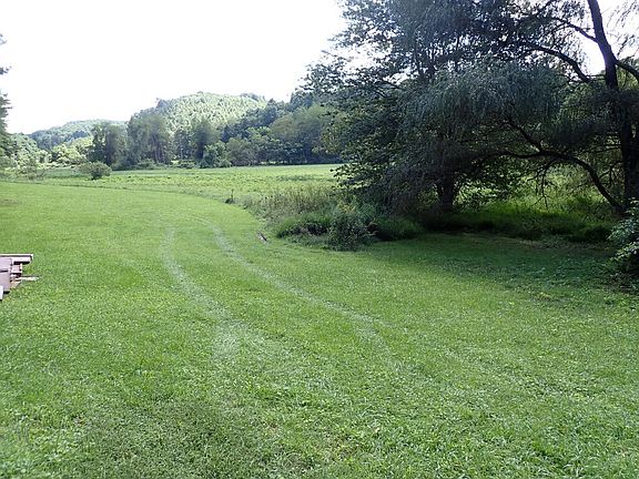 5th image of 482 Troutland Rd