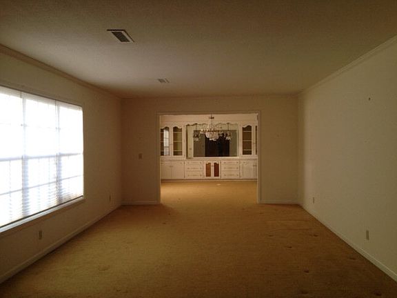3rd image of 506 6th Ave