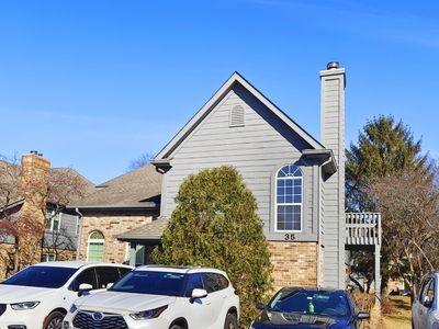 35 Foxcroft Rd APT 203, Naperville, IL, 60565